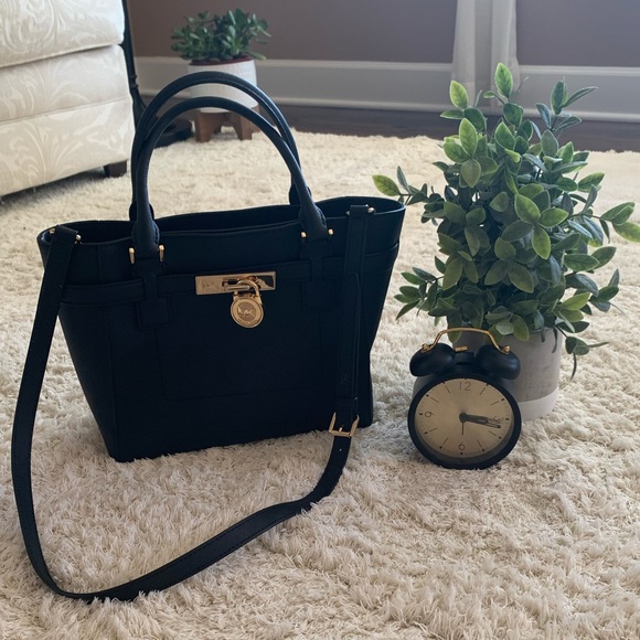 Michael Kors Handbags - NWOT Michael Kors Handbag in black